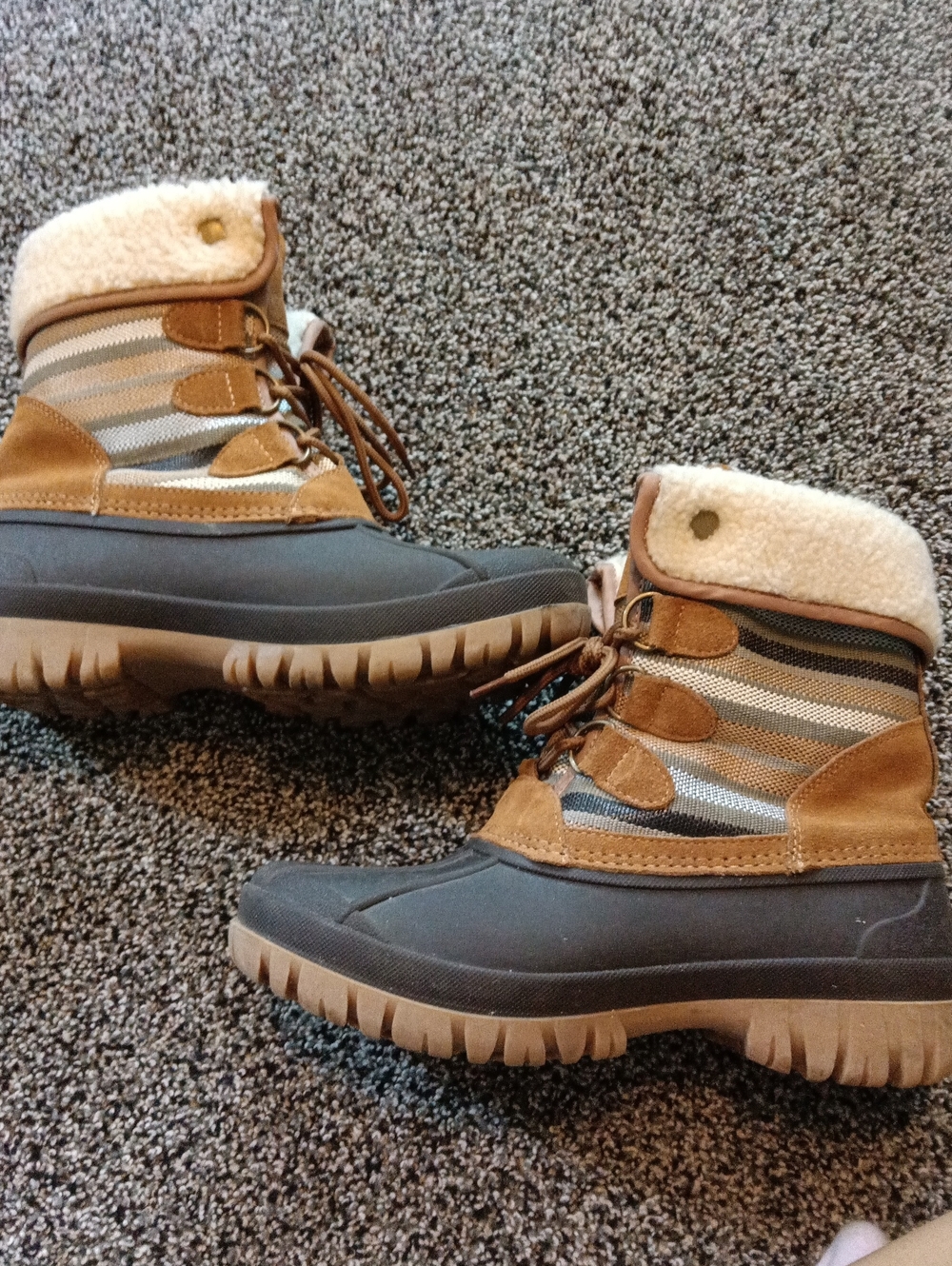 Women’s Lace-Up Stq Winter Boots in Brown